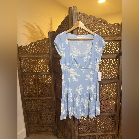 NEW NWT Reformation Olencia Bijou Dress - Picture 3 of 5